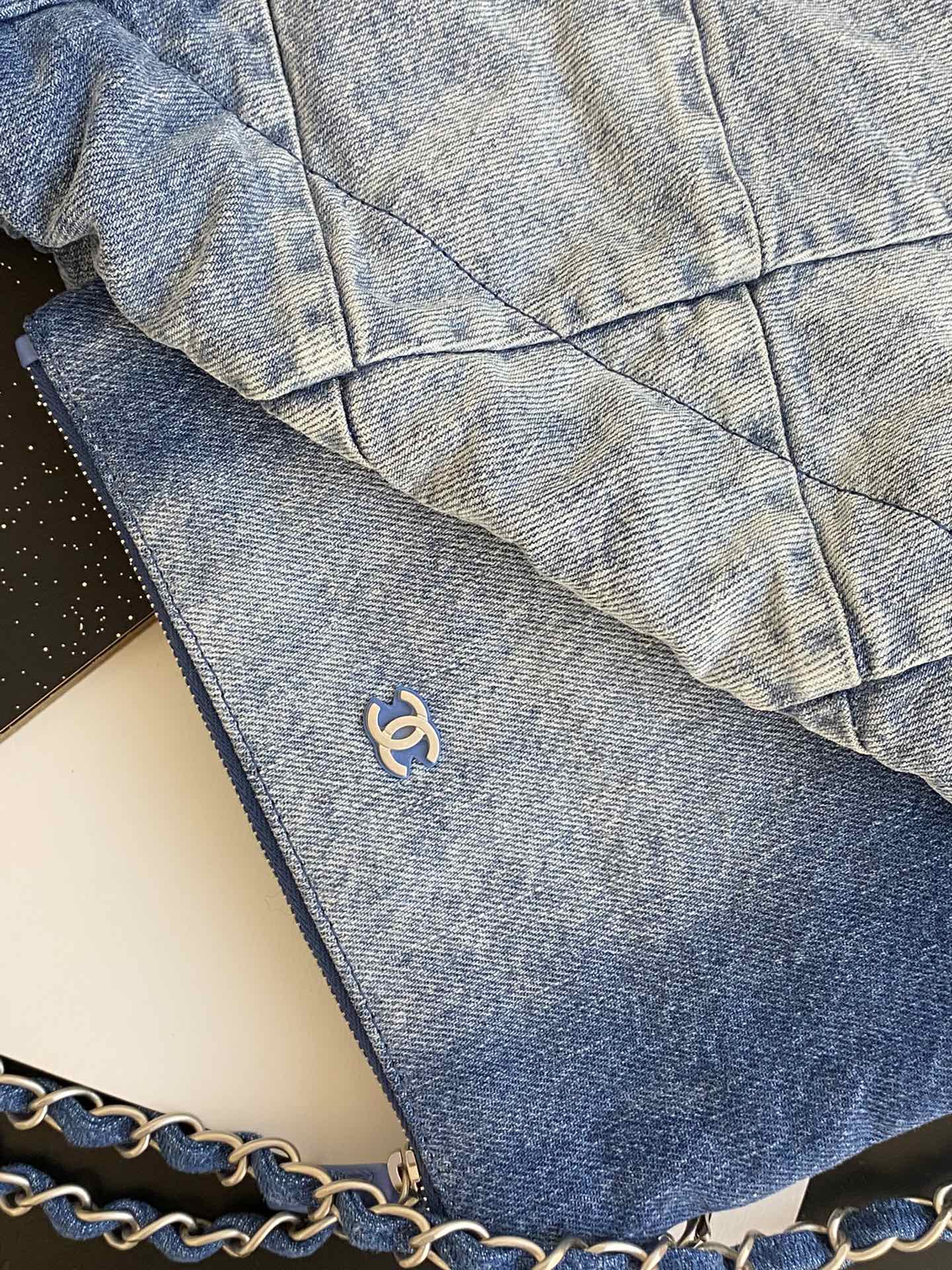 Chanel 22 Bag Denim