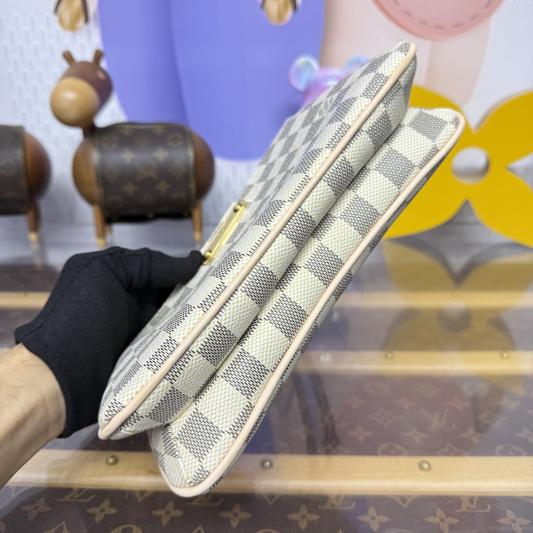 Louis Vuitton N00228 Liv Pochette