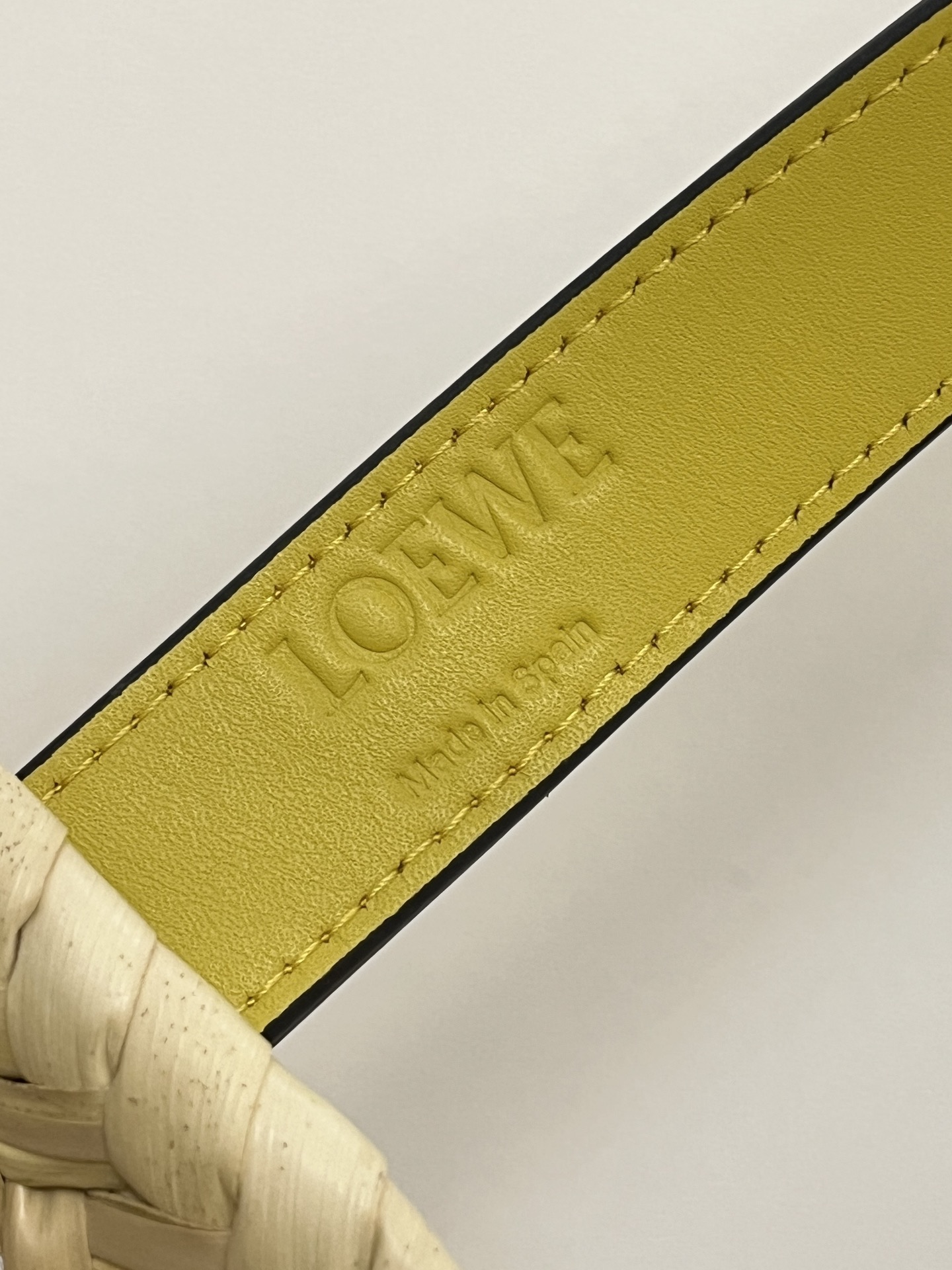 Loewe-Basket bag in palm leaf and calfskin-