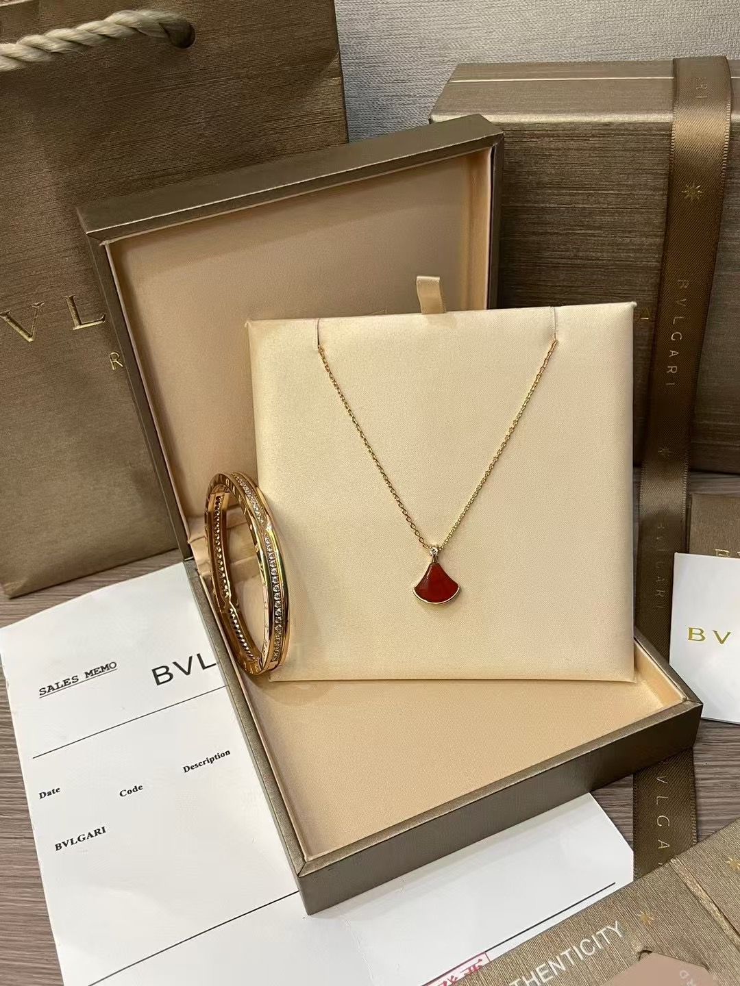 Bvlgari DIVAS'DREAM Skirt-Inspired Jewelry Set