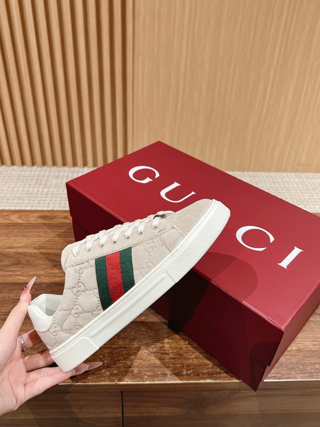 𝙂𝙪𝙘𝙘𝙞 𝘼𝙘𝙚#