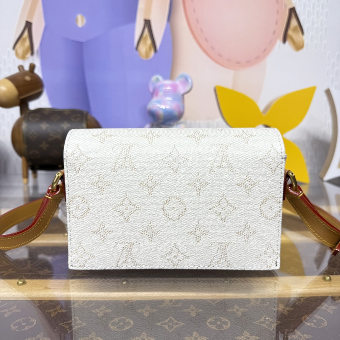 LV M14686 Steamer Wearable Wallet