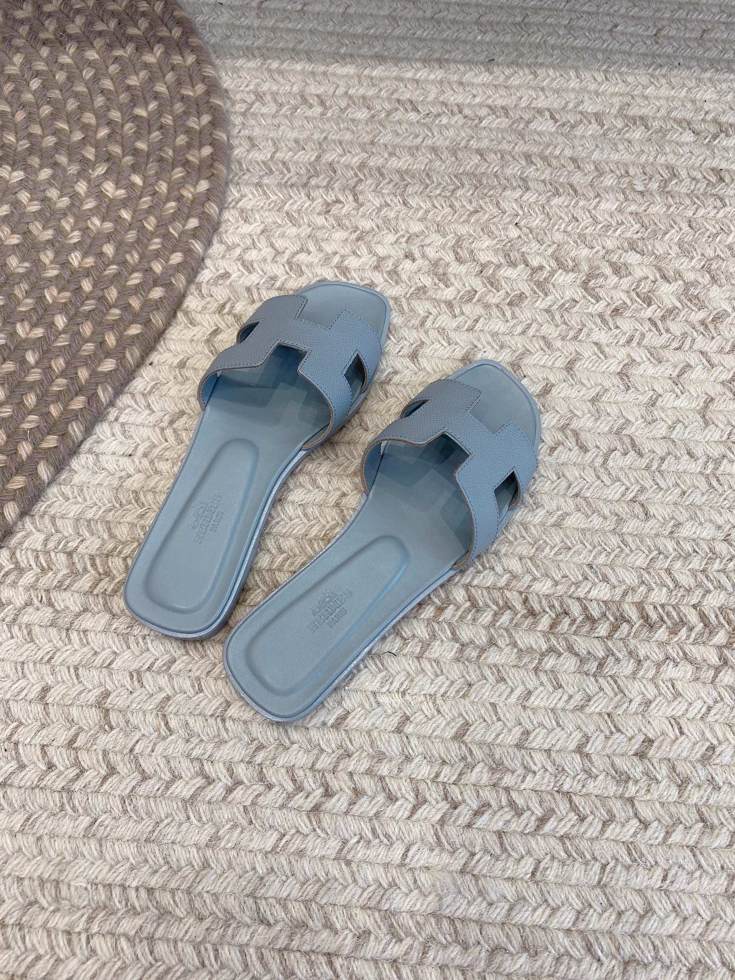 Hermès sandals