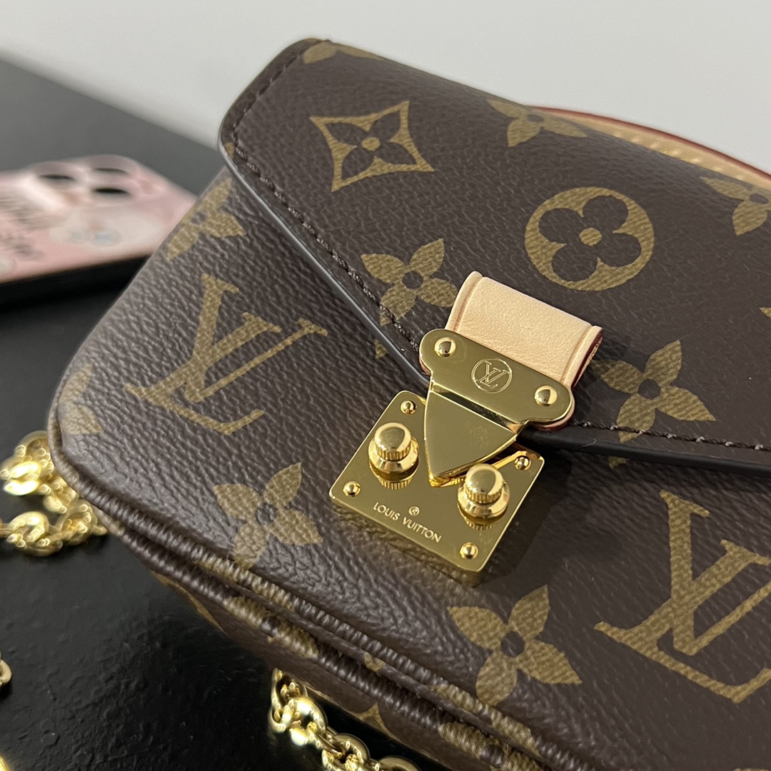 LV-M81267-Messenger Bag