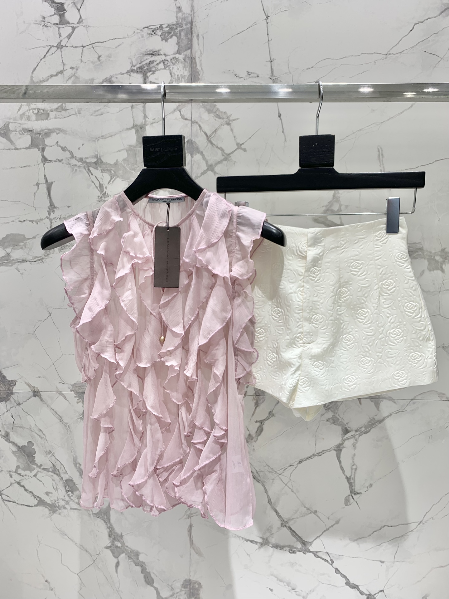 Ermanno Scervino Ruffled Sleeveless Fly Top