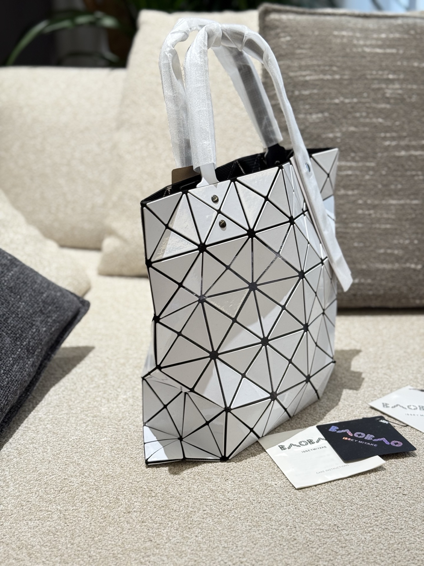 Issey Miyake – Six-Panel Bag