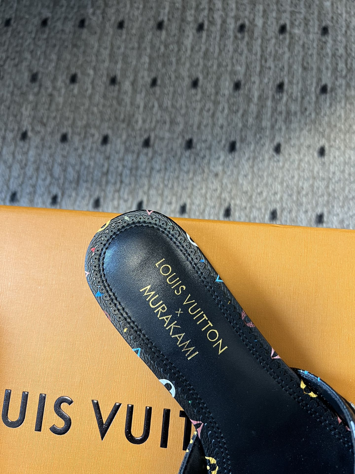 LV Spring and Summer New Flat Sandals