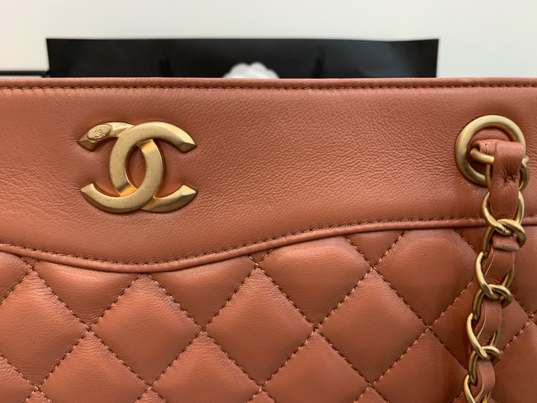 Chanel Cruise 2018 Bag Collection Features Pleated Handbags