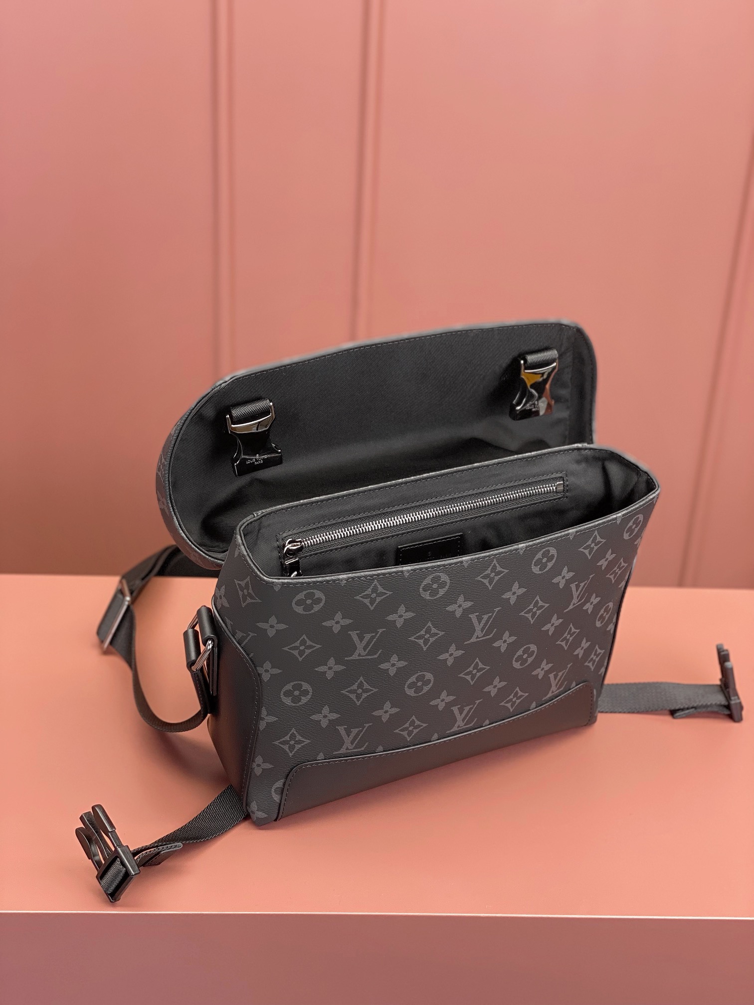 LV-M40511 Messenger PM Voyager