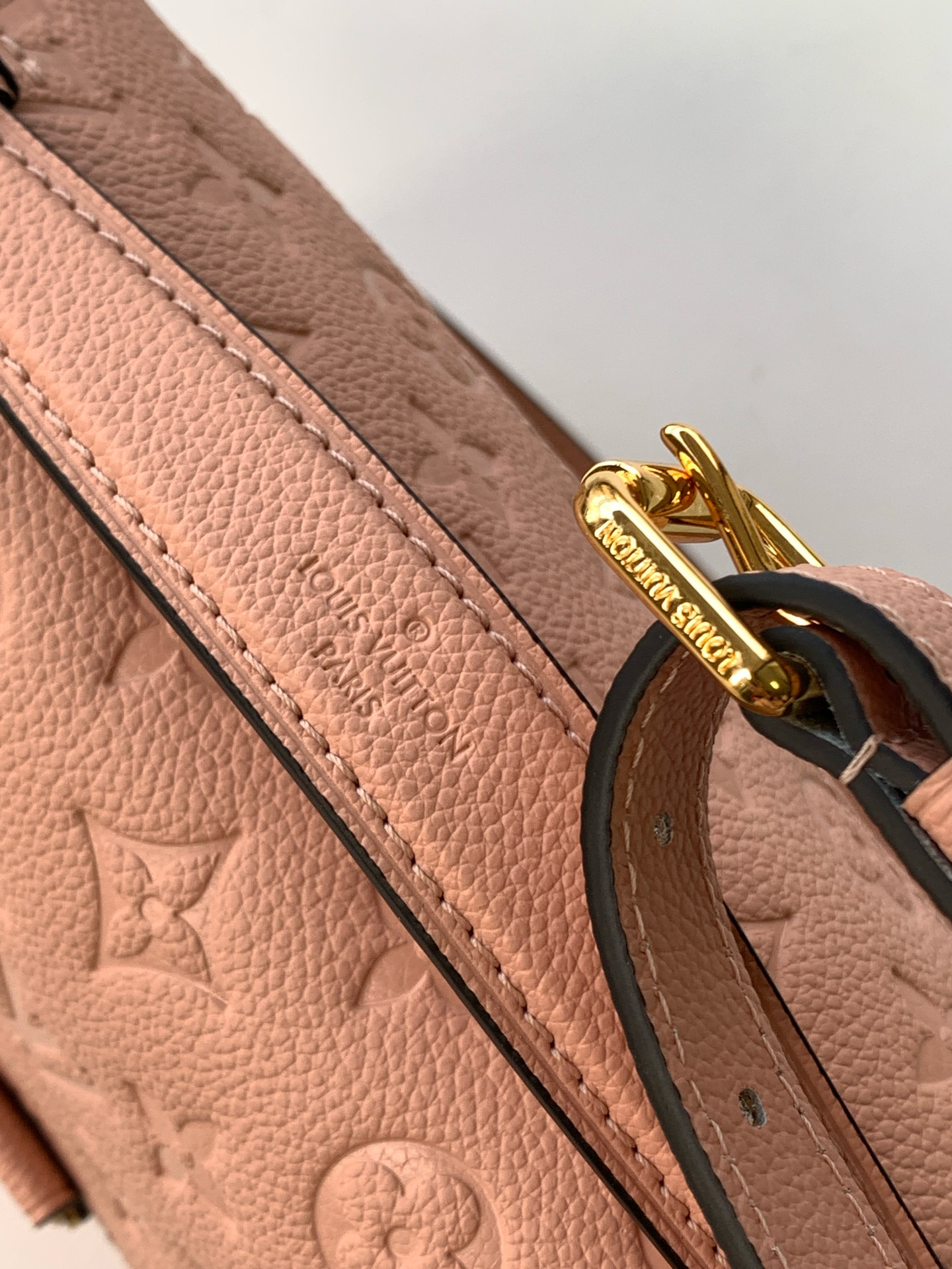Louis Vuitton pochette métis Pink M44018