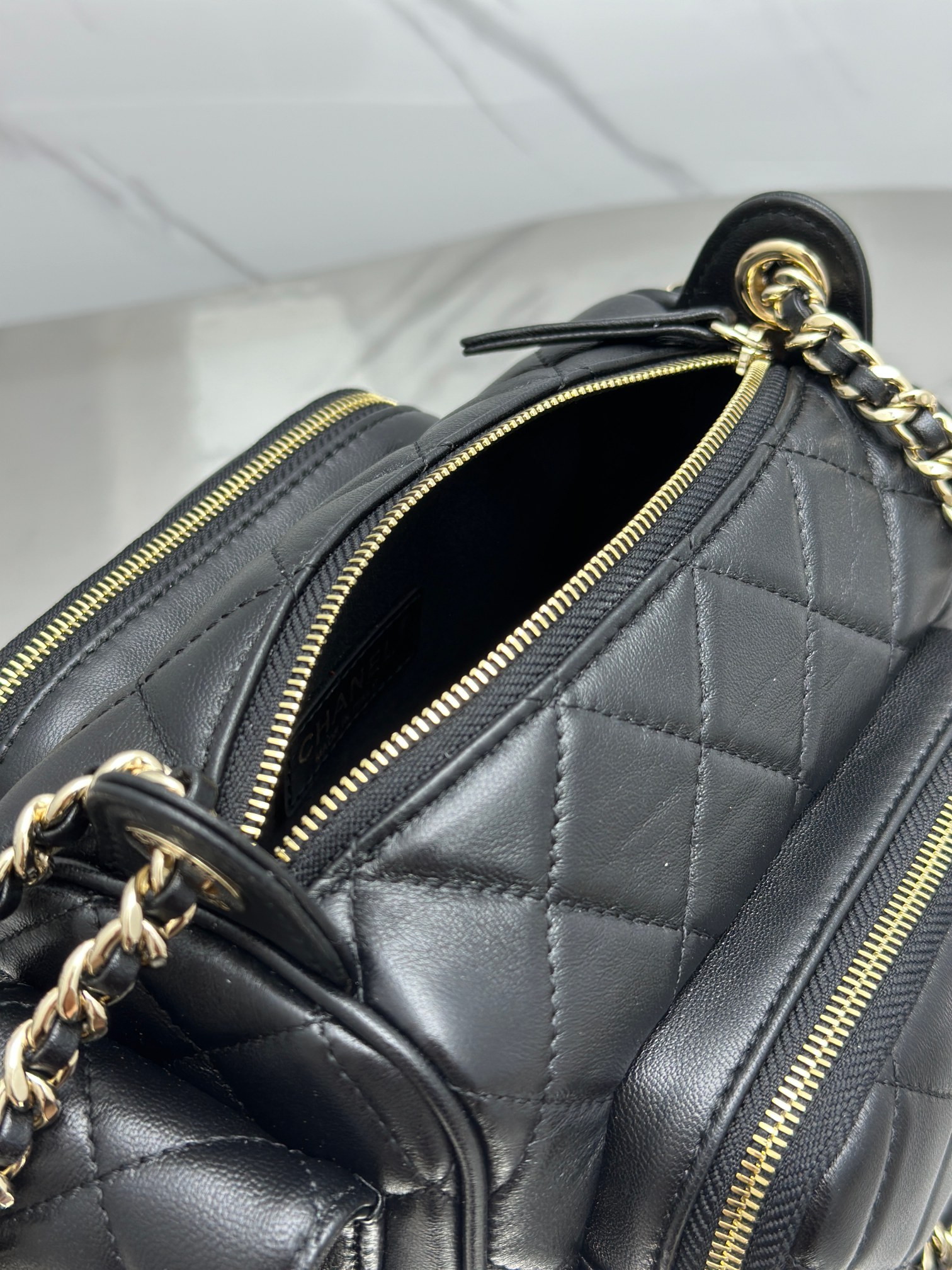 24K camera bag small black