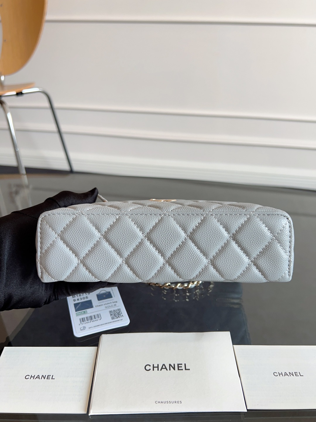 CHANEL=Long Vanity with chain