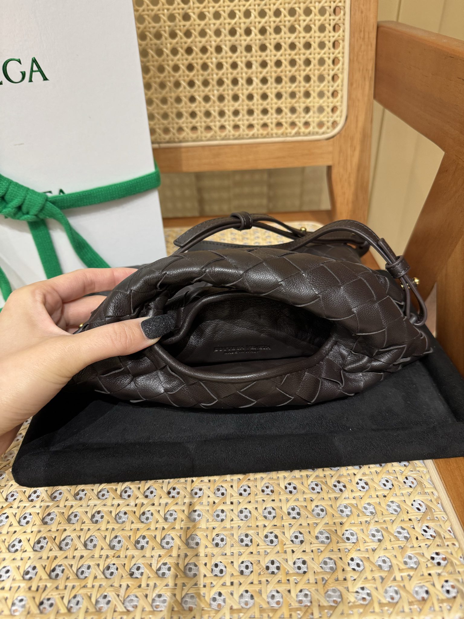 mini Hop crossbody bag Chocolate brown