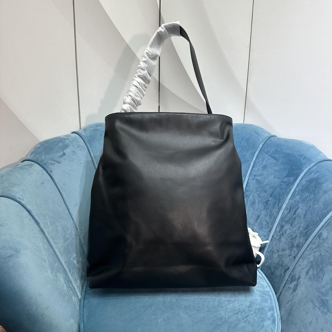 Miu Miu-Nappa Leather Shoulder Bag-5BC117