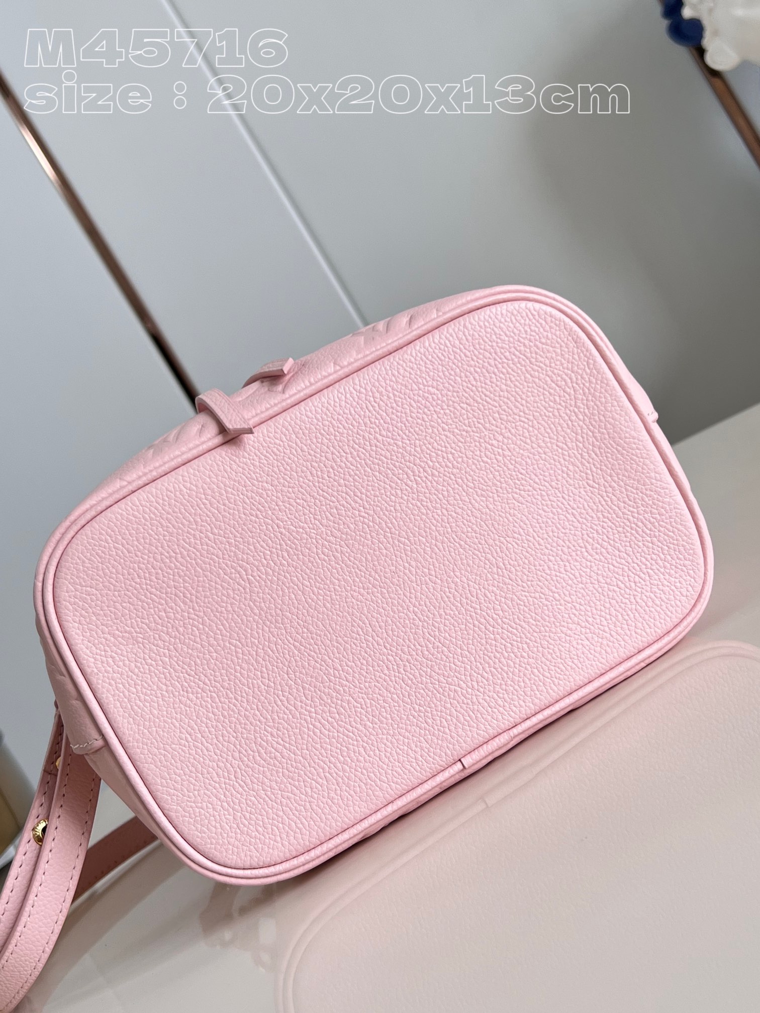 Louis Vuitton-M45716