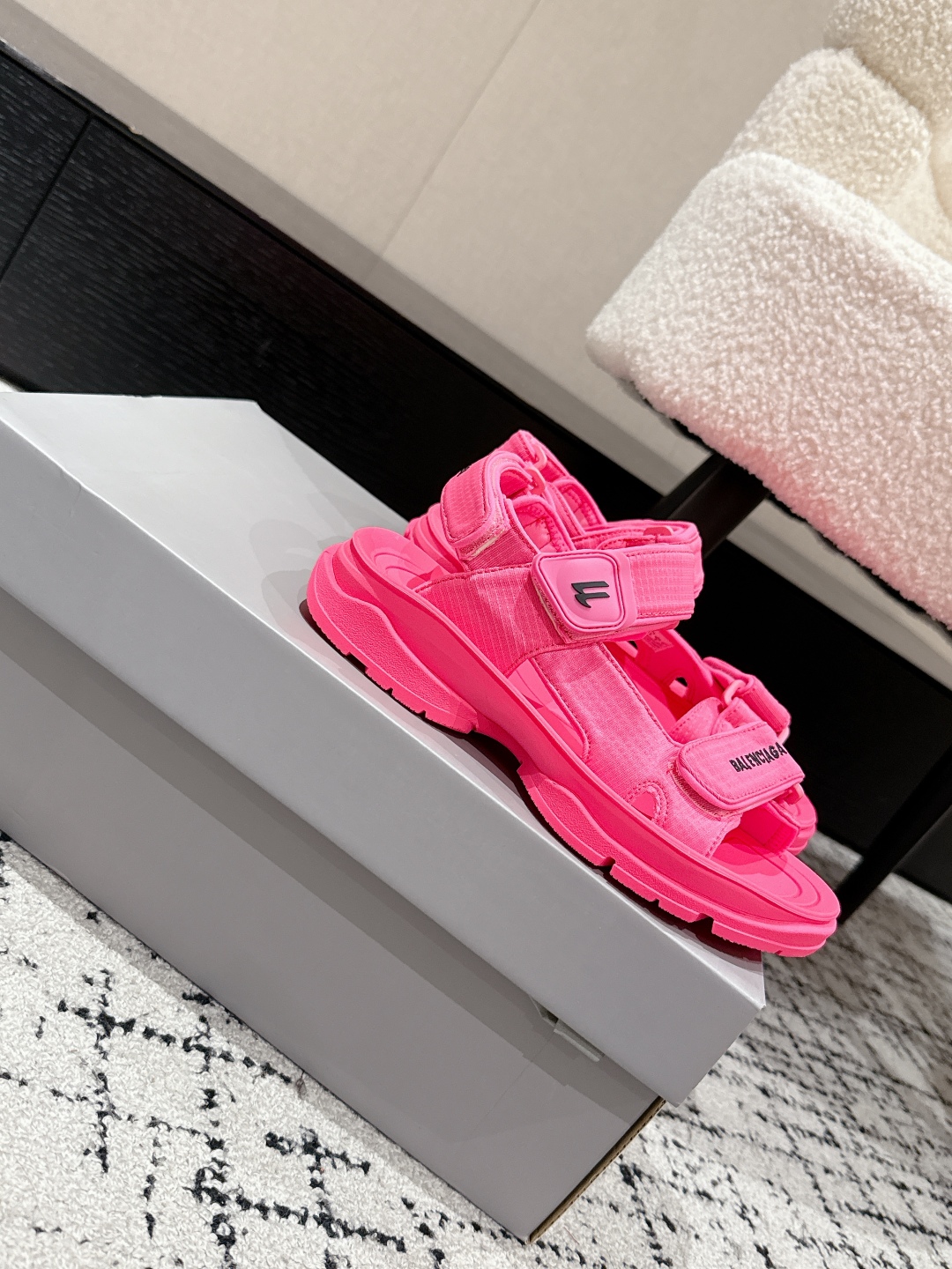 Balenciaga Tourist Series Unisex Velcro Sandals