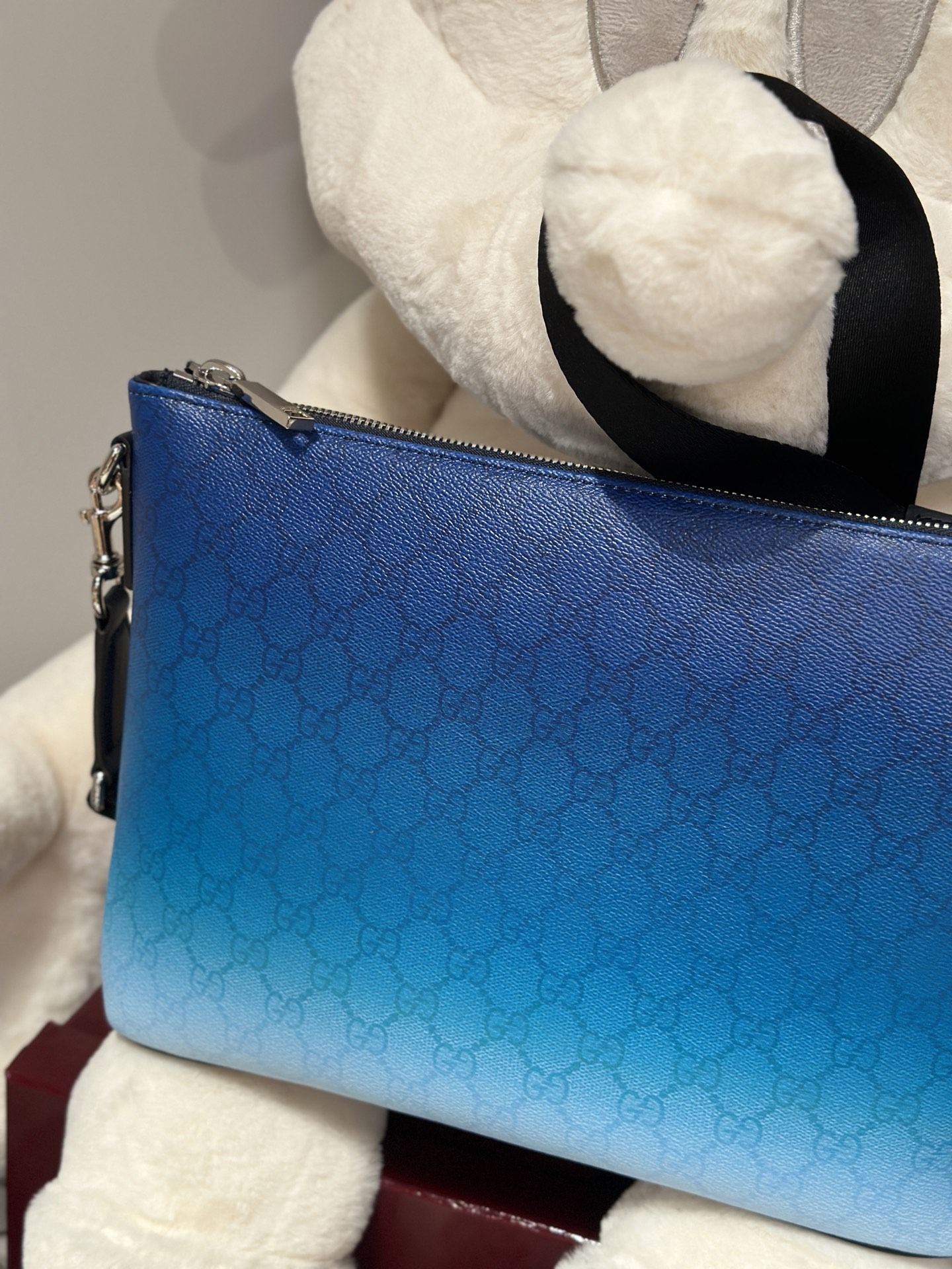 Gucci Chroma small pouch