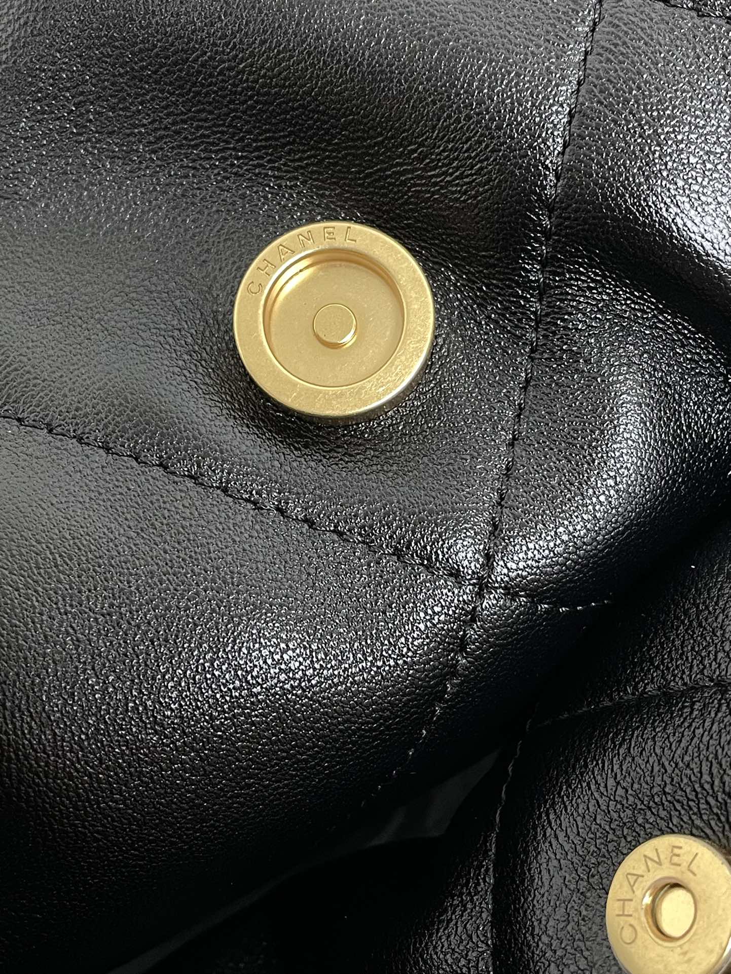 chanel Stock 25C Tote