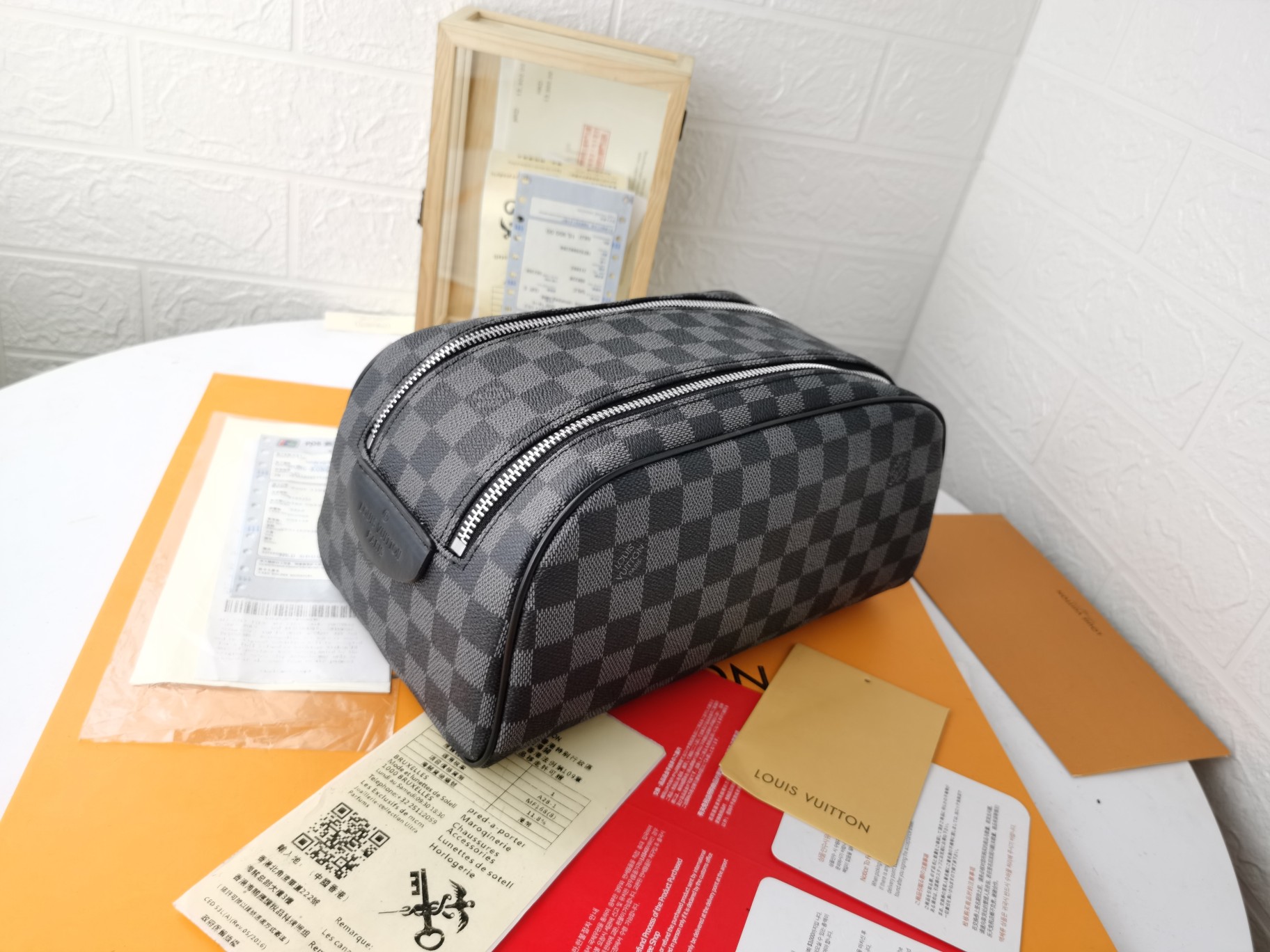 LOUIS VUITTON N40127 Dopp Kit Toilet Pouch