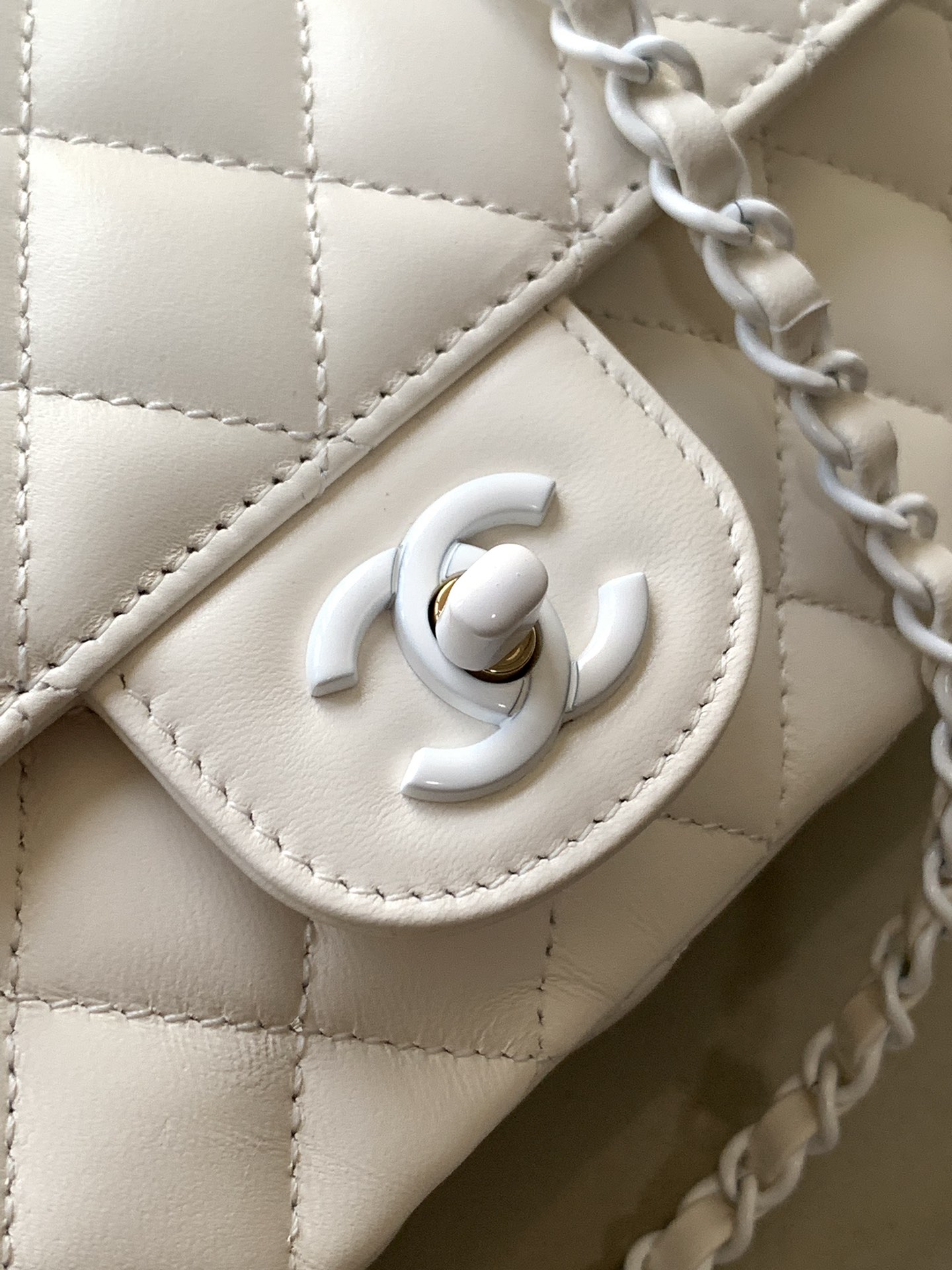 chanel mini cover bag