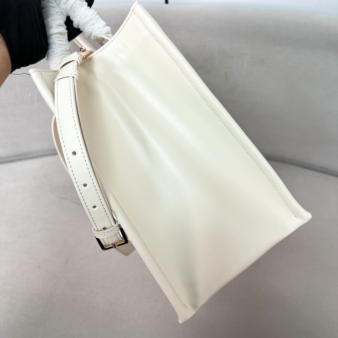 BookTote Full Leather Jumbo Woven Tote M1324