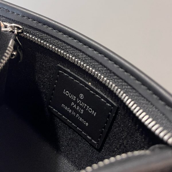 M82776 Key coin purse Voyage