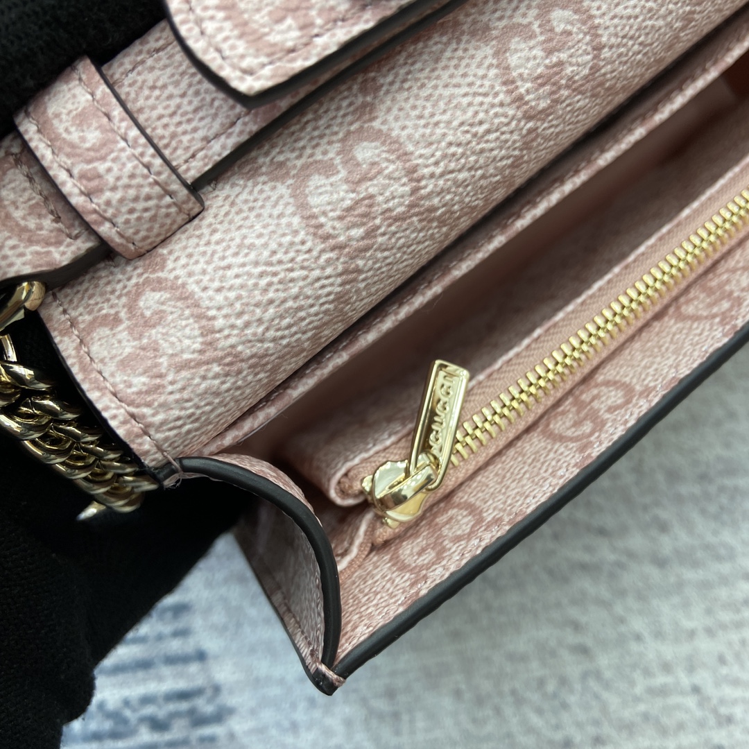 Gucci GG Emblem Chain Wallet