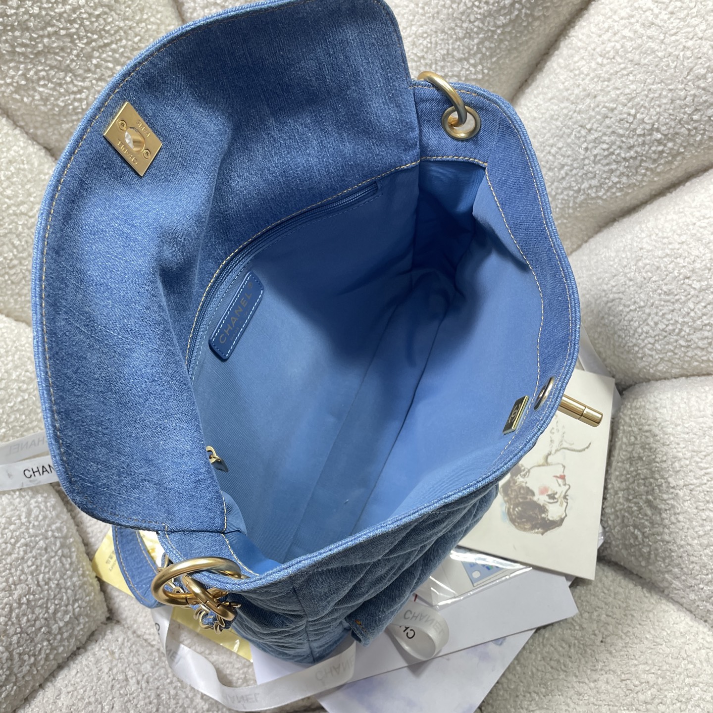 24P Hobo Messenger Bag