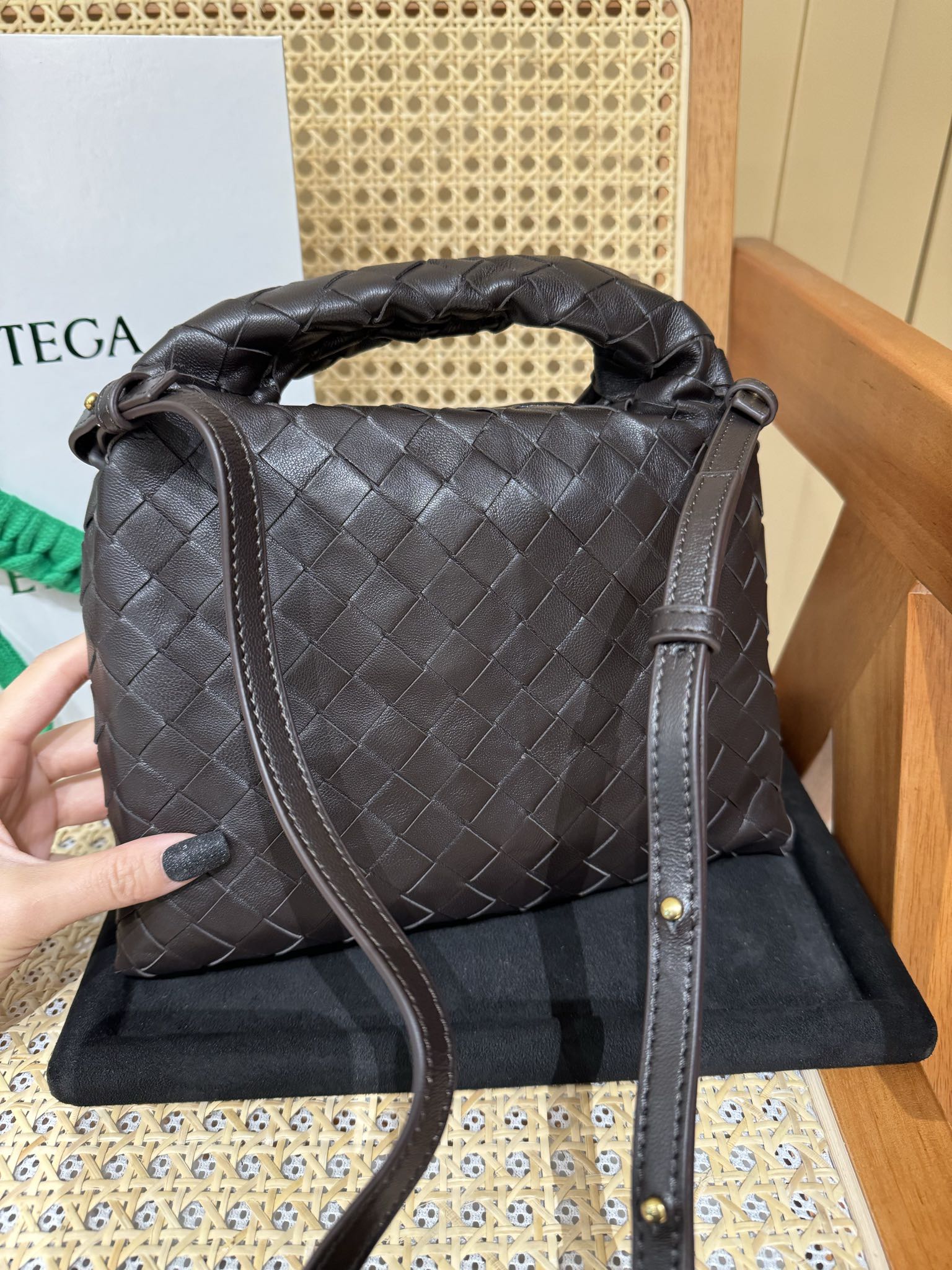 mini Hop crossbody bag Chocolate brown