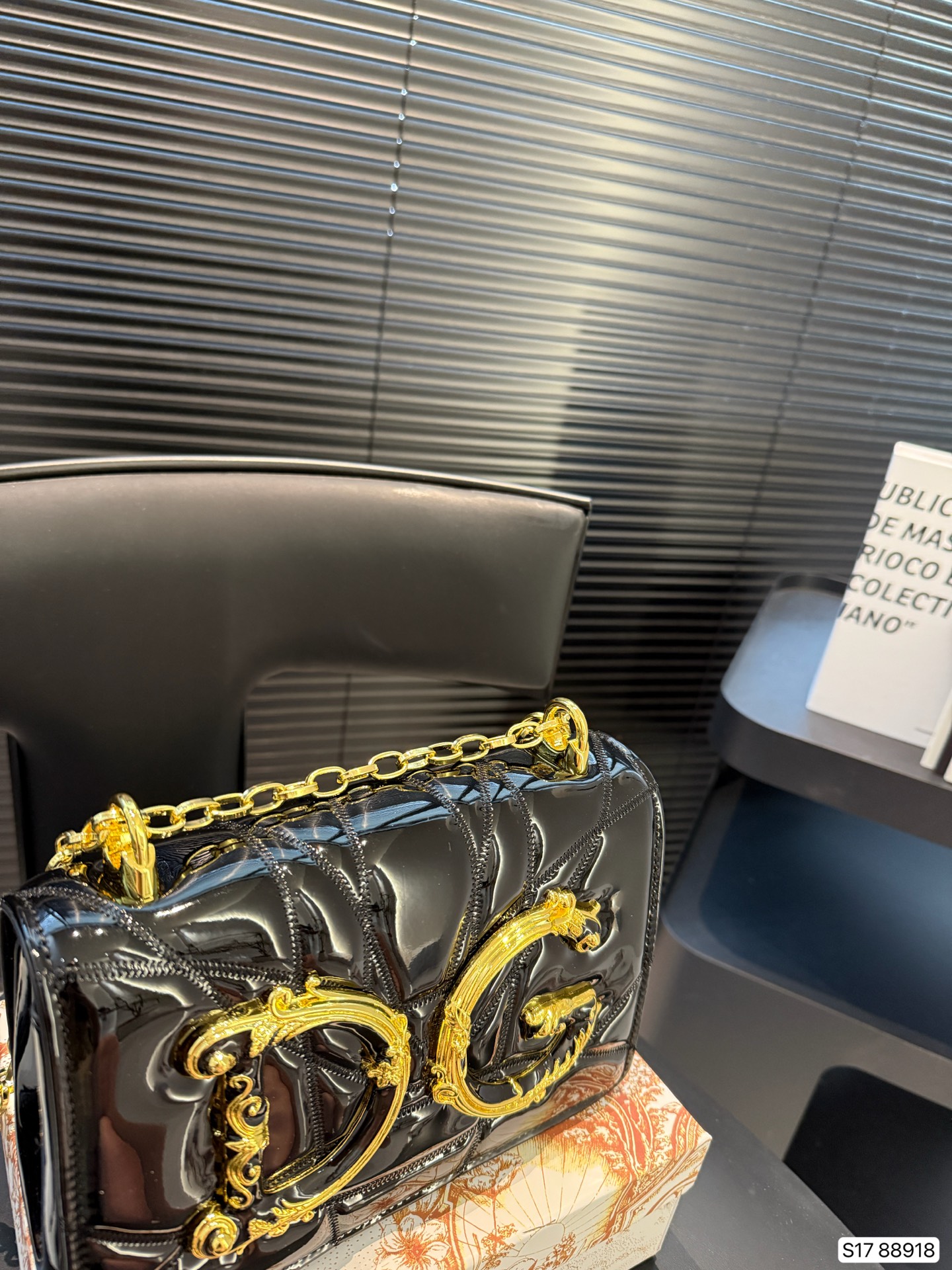 Dolce & Gabbana logo-plaque crossbody bag