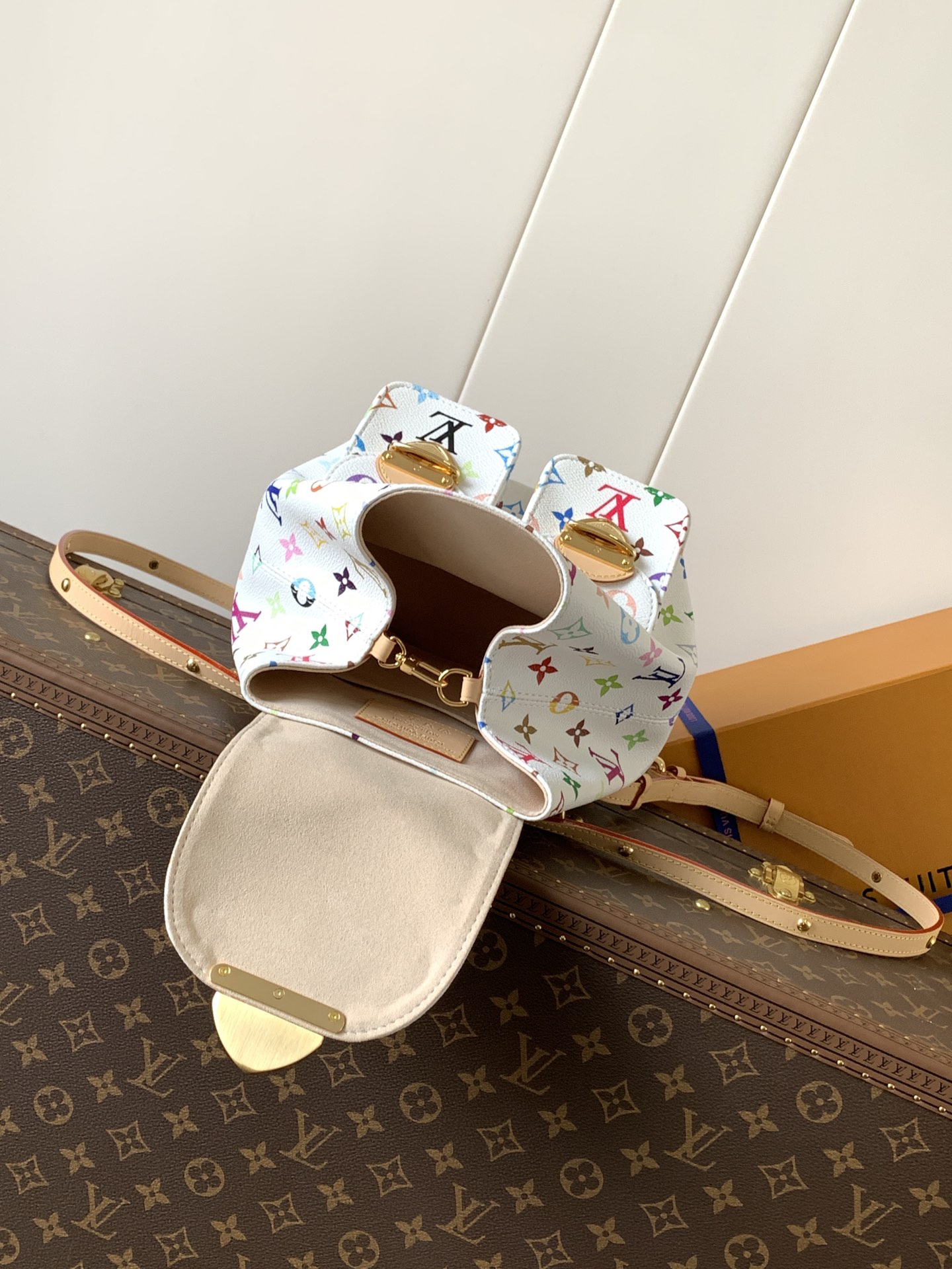 M13081 LV x TM Venice