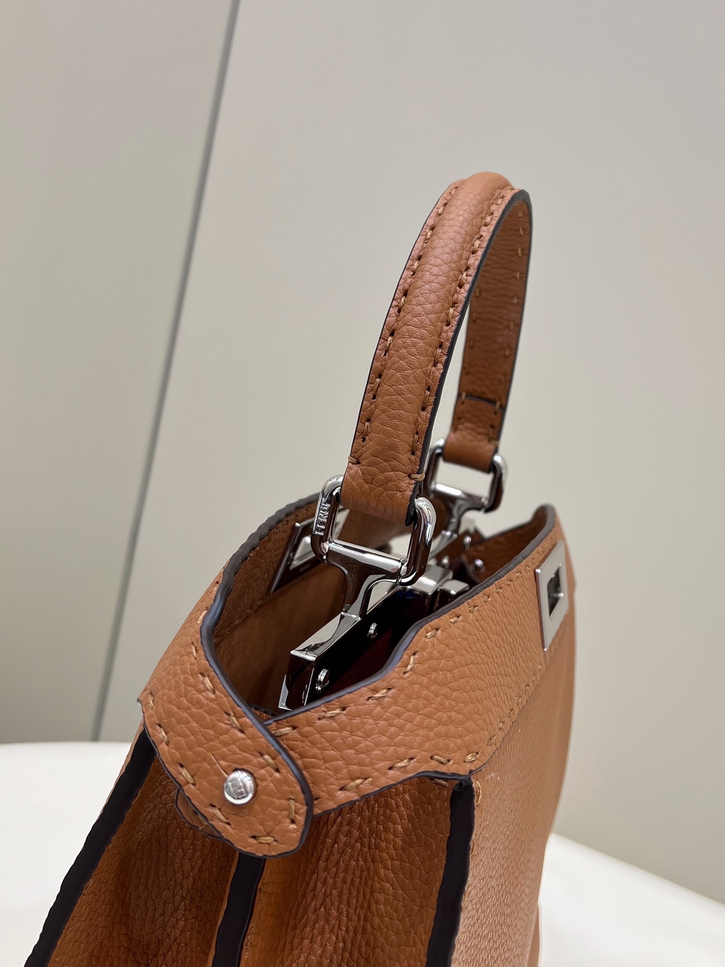 Fendi-PEEKABOO-80012L Caramel