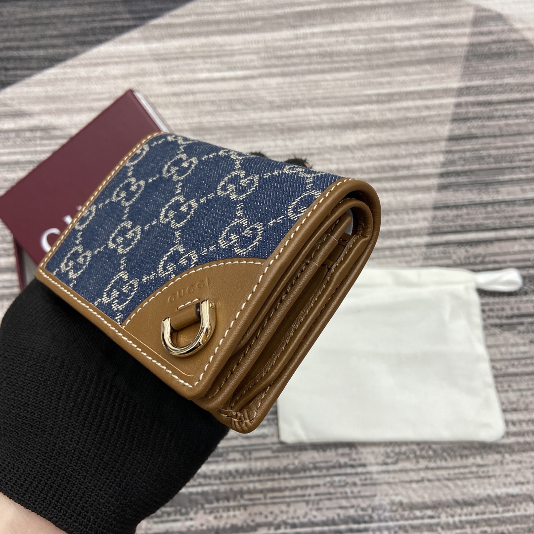 Gucci GG Emblem Mini Wallet