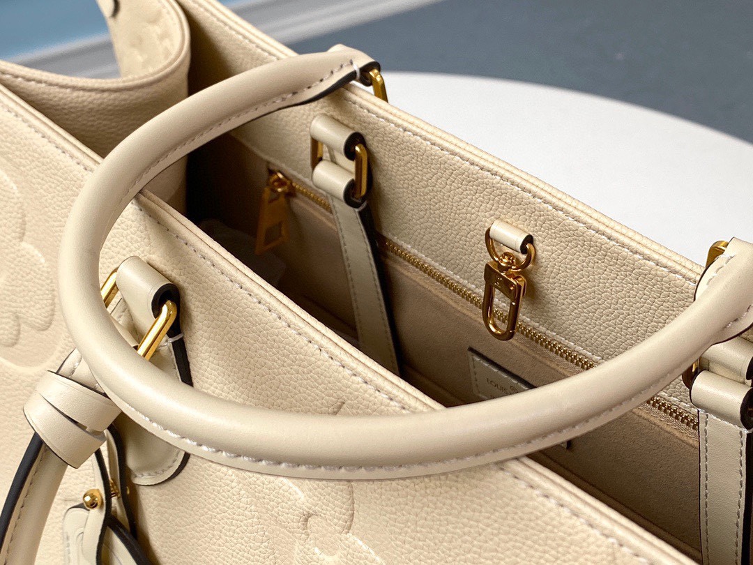 Louis Vuitton OnTheGo MM M46531 Crème Beige