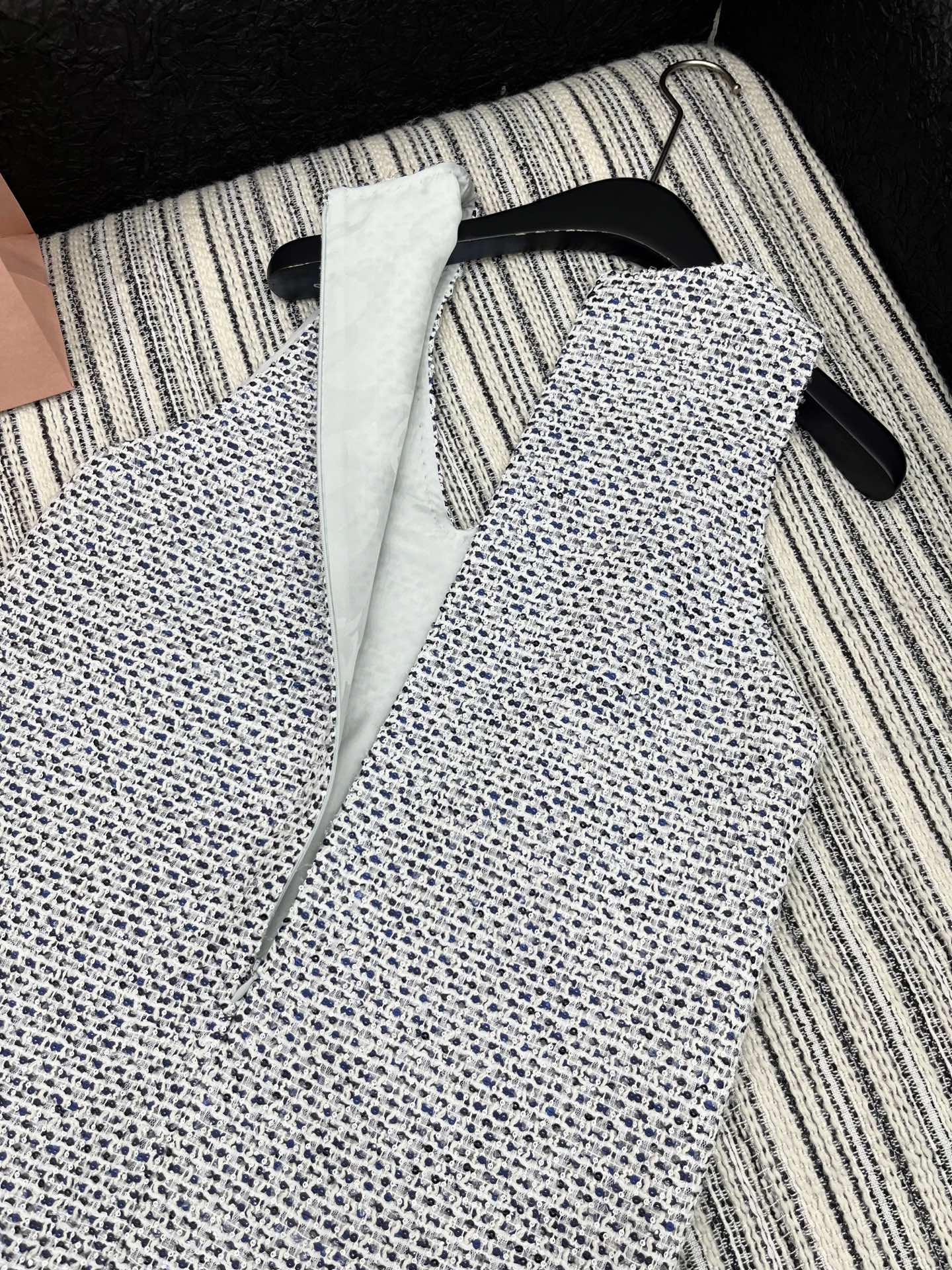 Chanel-2025 New Tweed Round-Neck Pearl Vest Dress