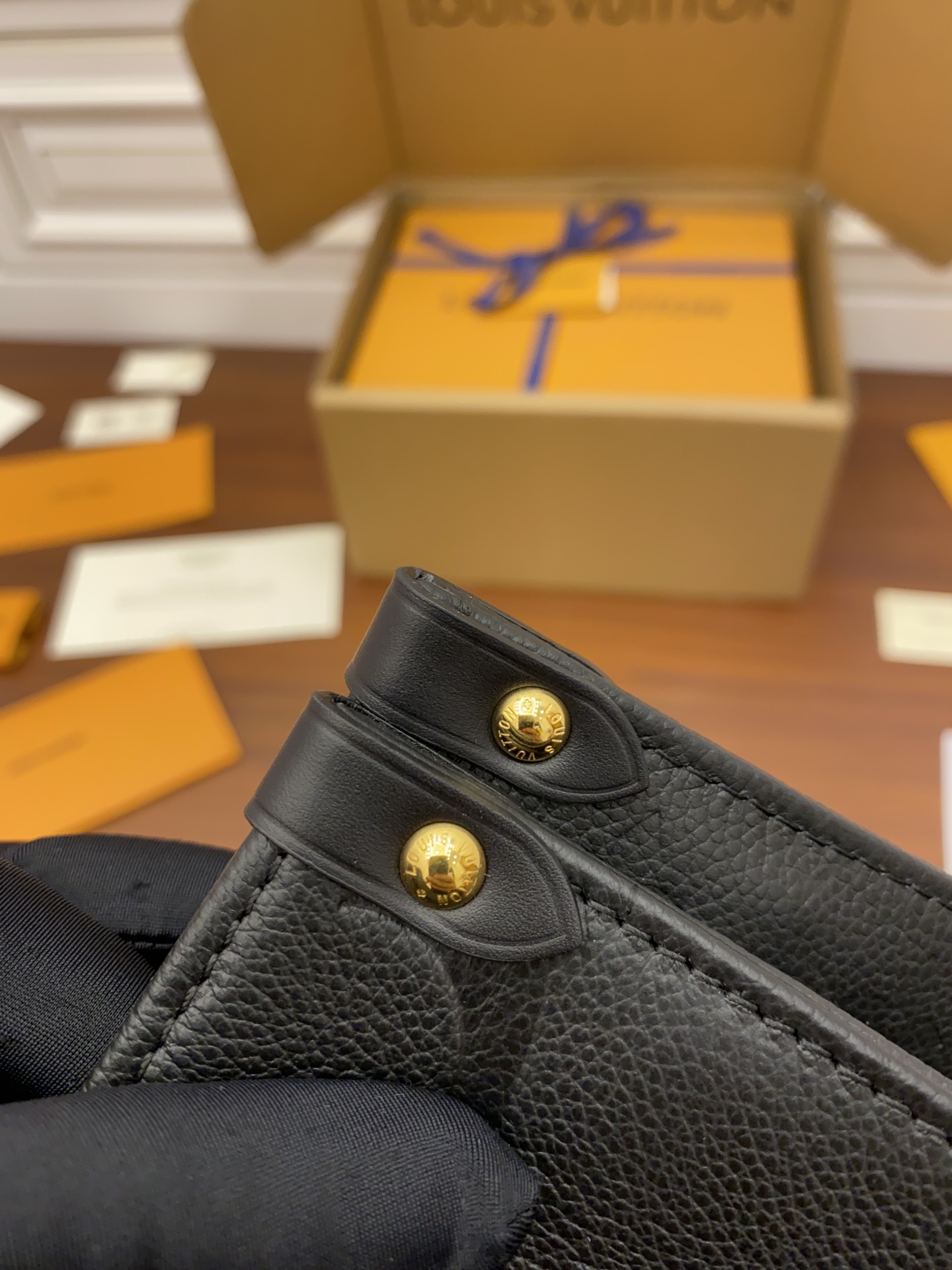 Louis Vuitton OnTheGo MM M45595 Black