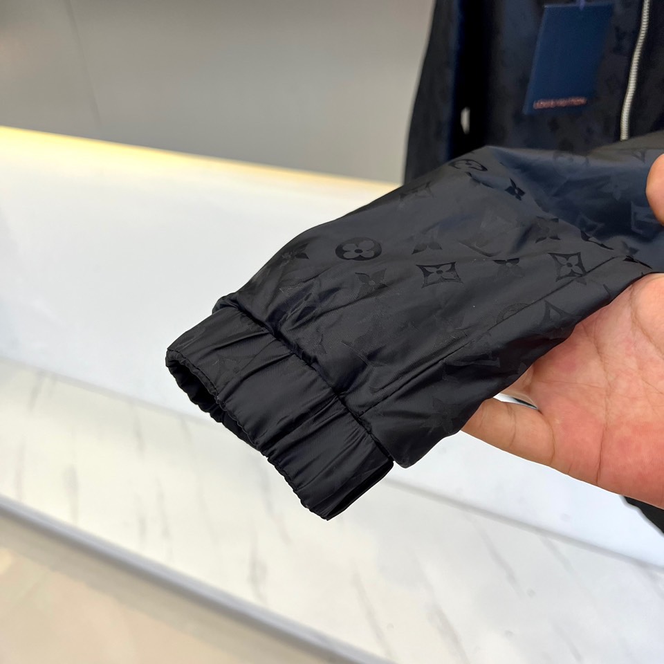 Louis V-2024 Autumn/Winter Newest Hooded Reversible Jacket.