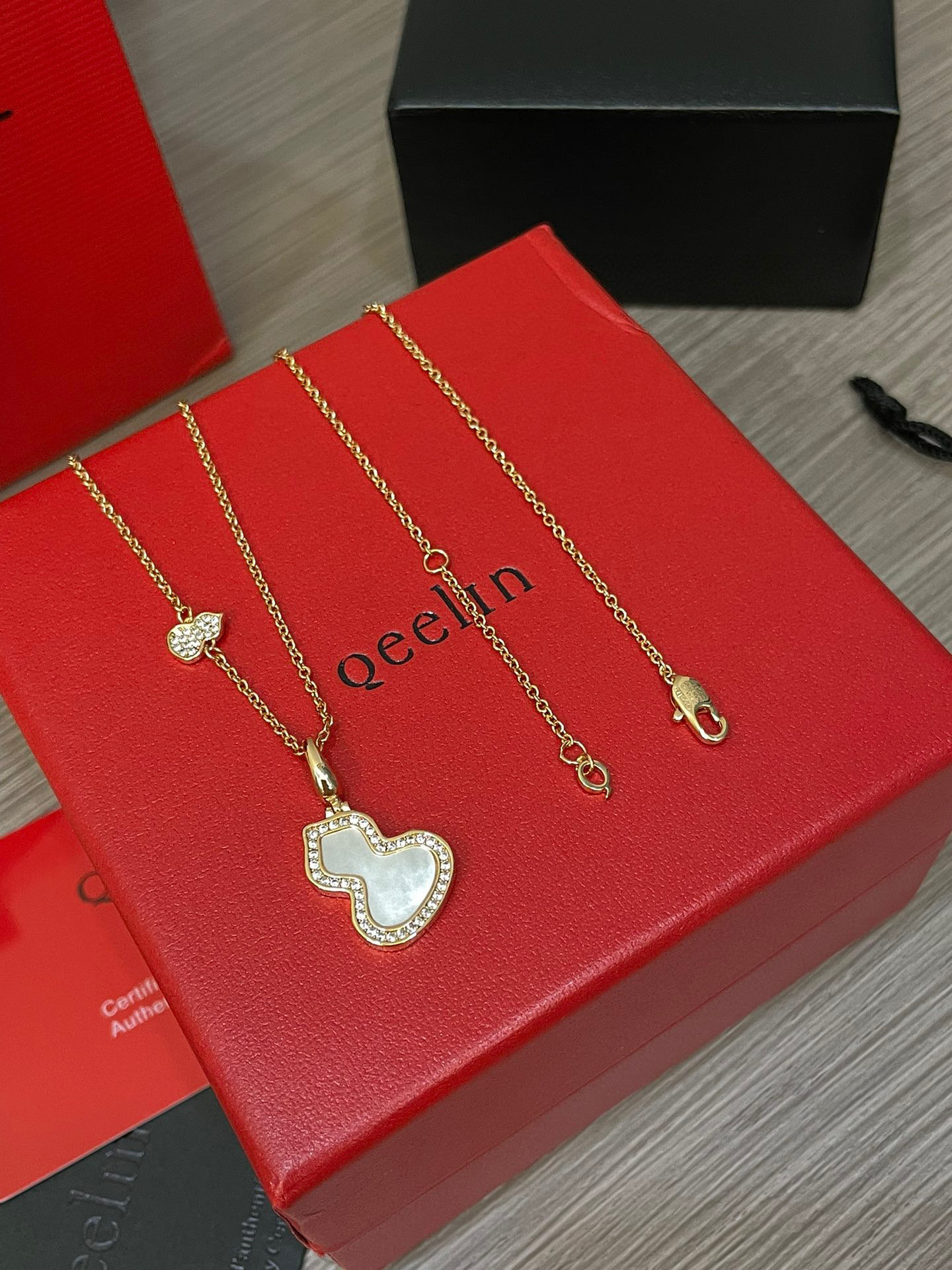 QEELIN Gourd Necklace