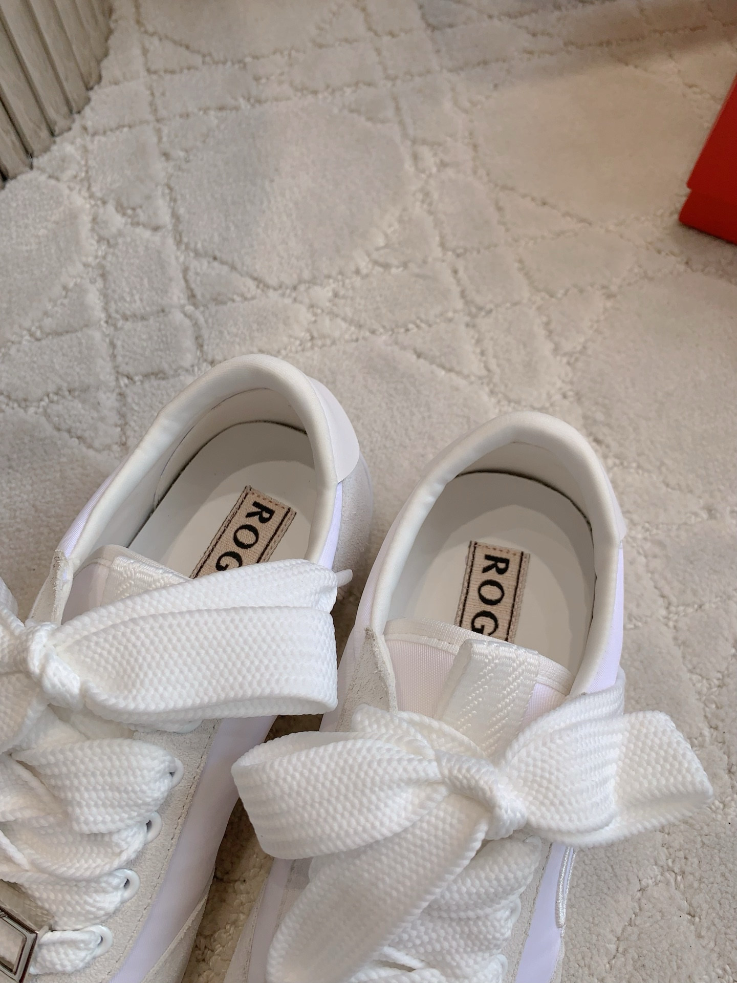 Roger vivier Low Sneakers in suede