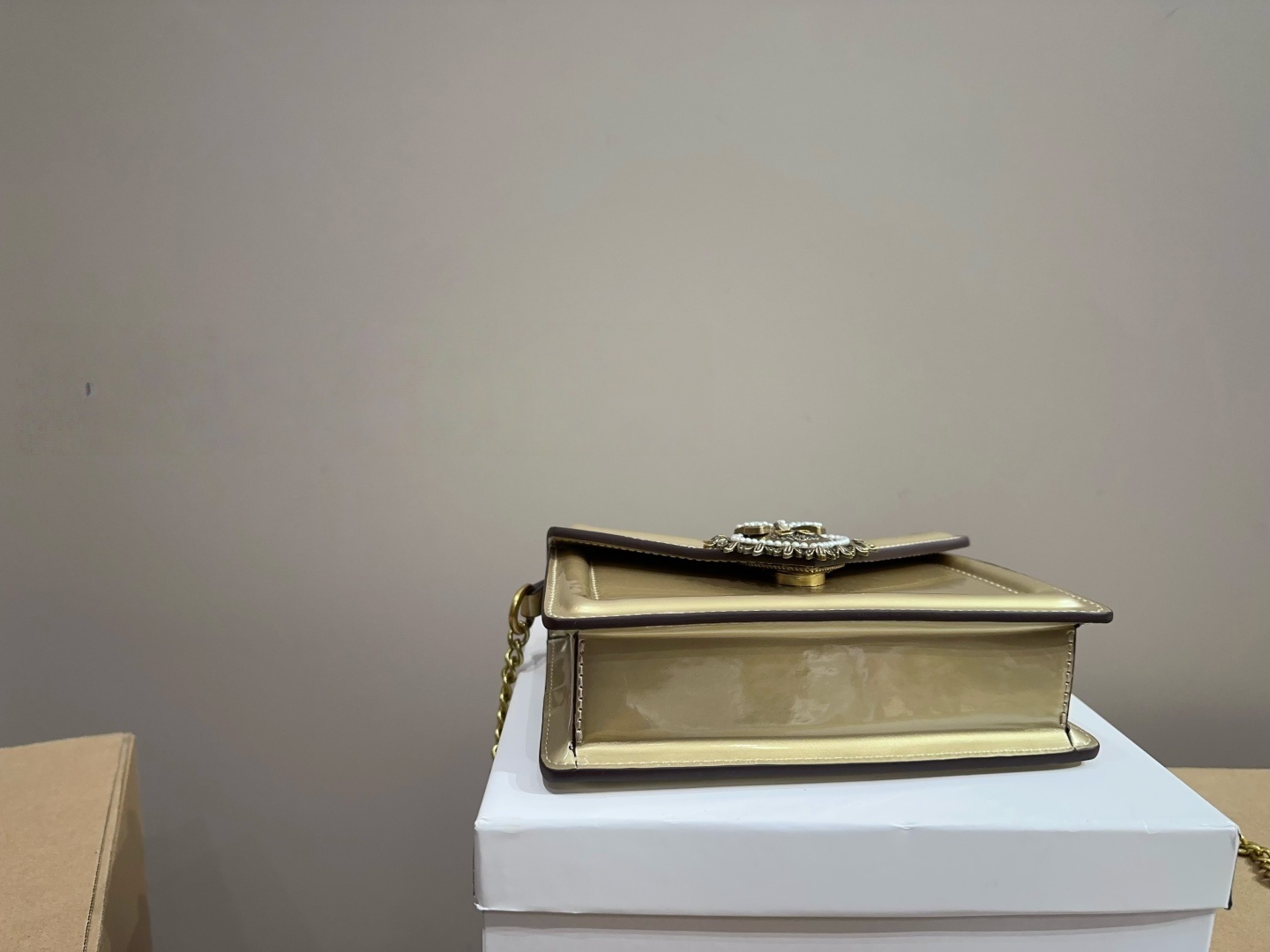 Dolce & Gabbana Handle chain bag with pearl heart clasp