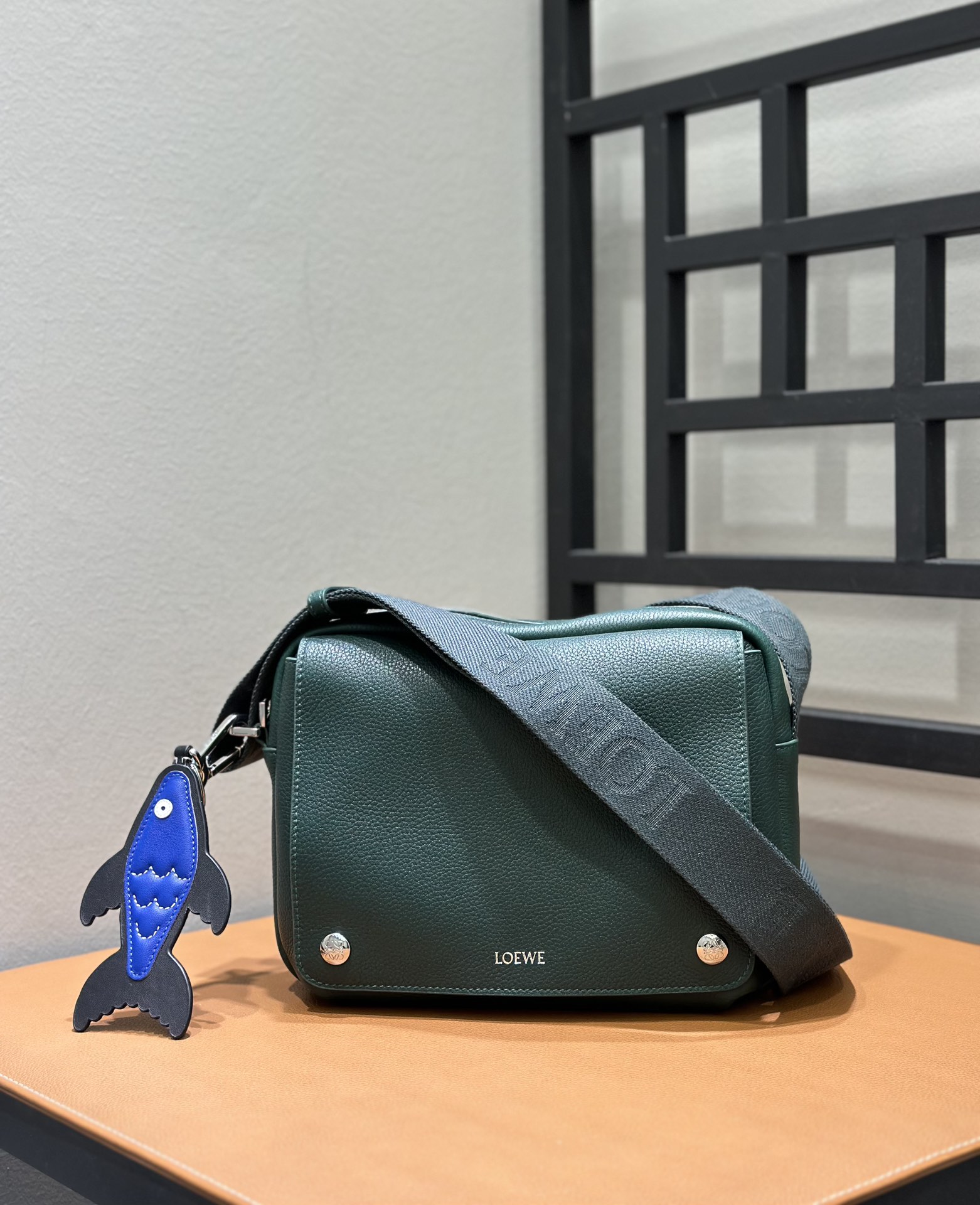 LOEWE Pebble XS Full-Grain Leather Messenger Bag