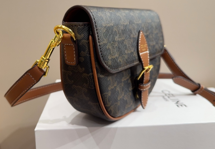 CELINE FOLCO SHOULDER BAG IN Triomphe Canvas and Calfskin