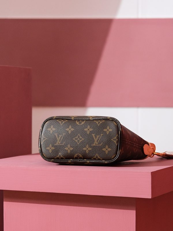 Louis Vuitton M46705 Neverfull BB
