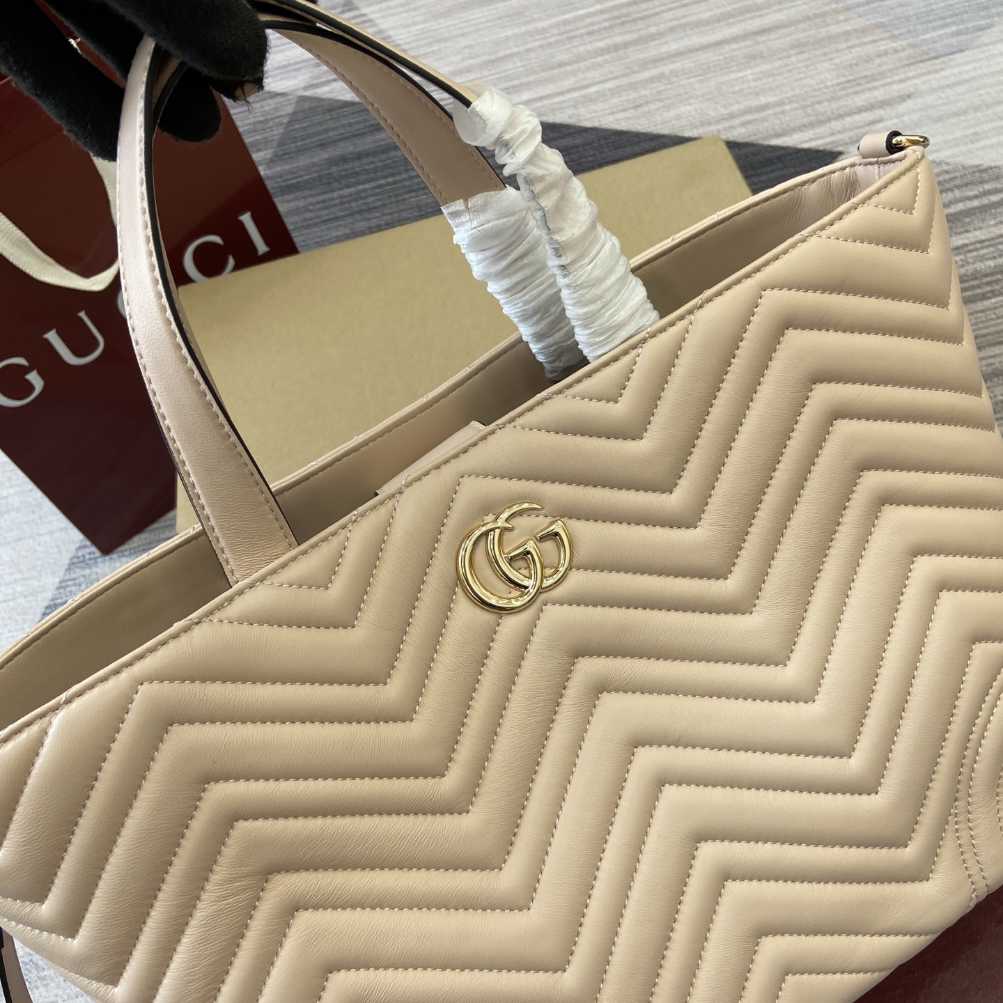 Gucci Betty small tote bag