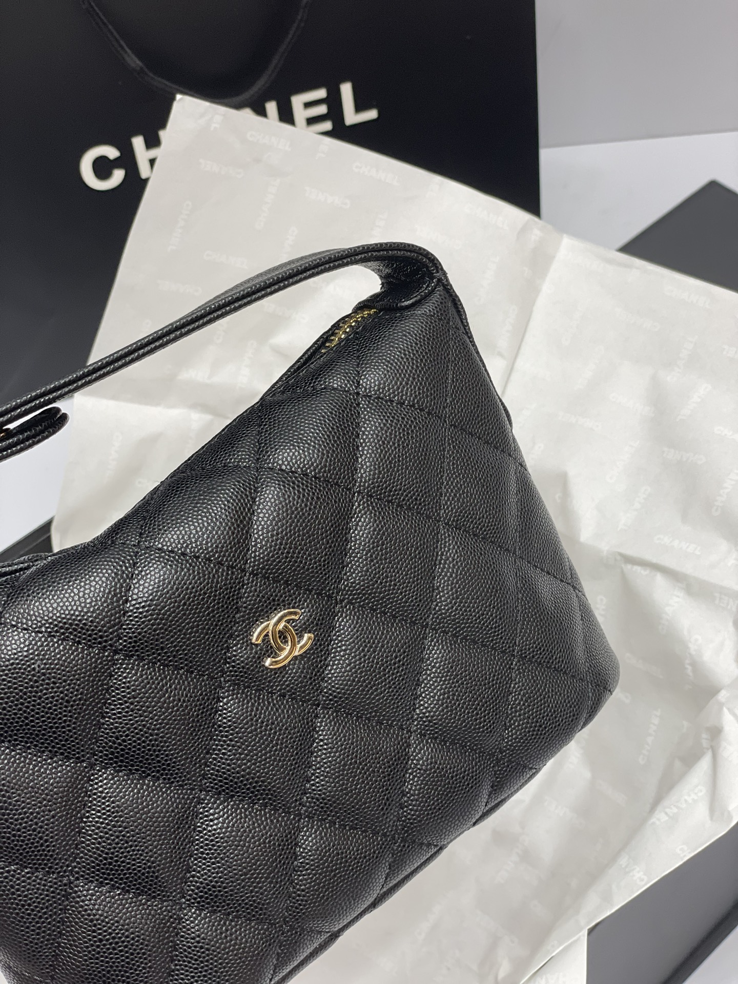 CHANEL-25C hobo small lunch box bag