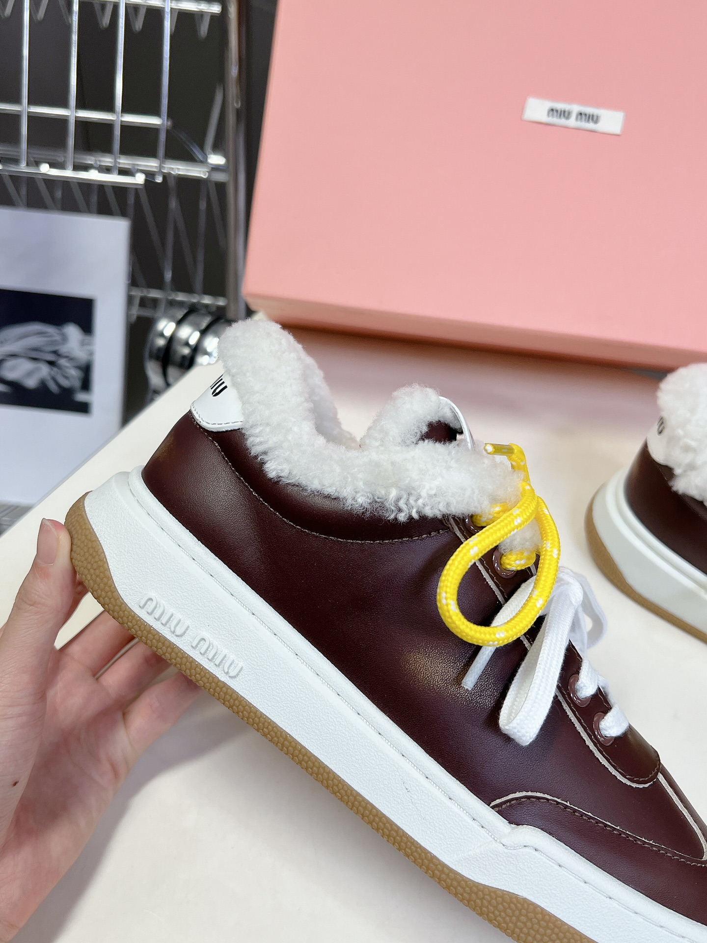 Top Version MIUMIU New American Retro Style Chunky Fuzzy Sneakers