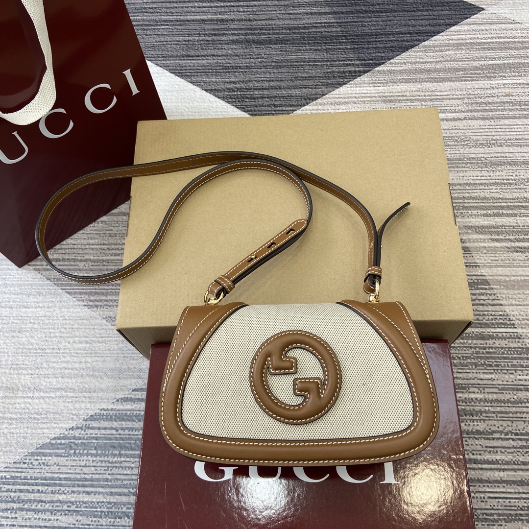 Gucci Blondie top handle bag