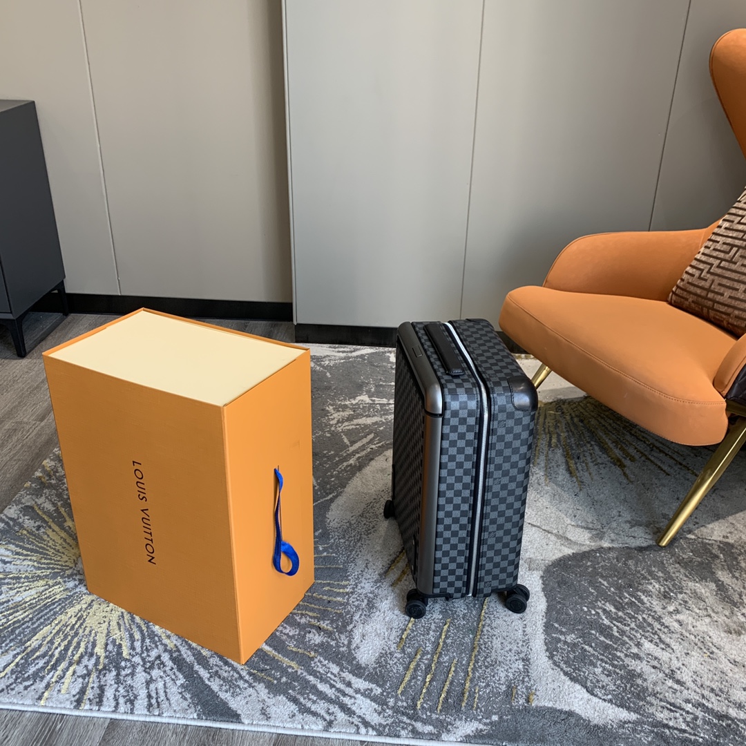 LV- four-wheeled trolley case