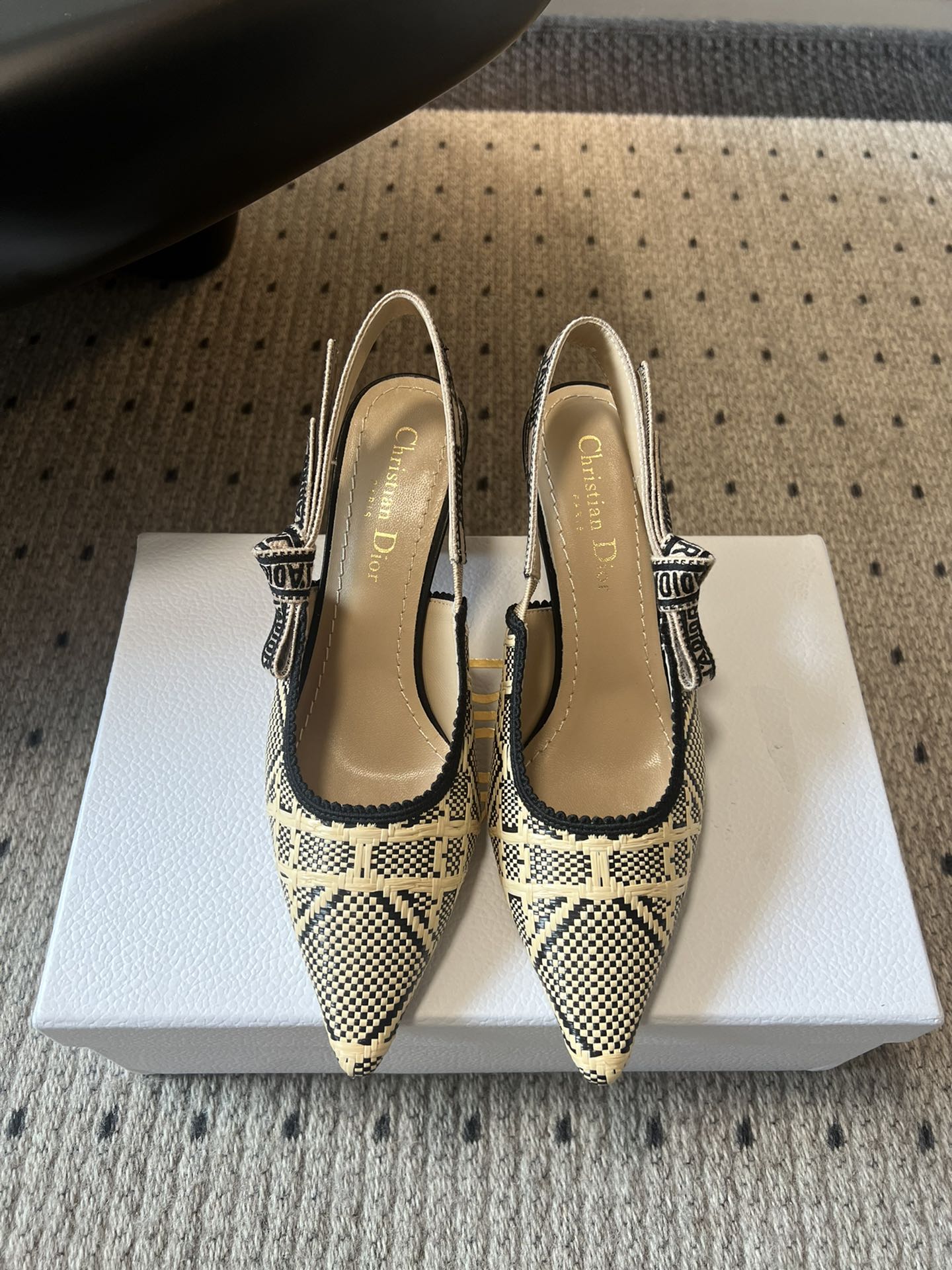 J'Adior Slingback Pump