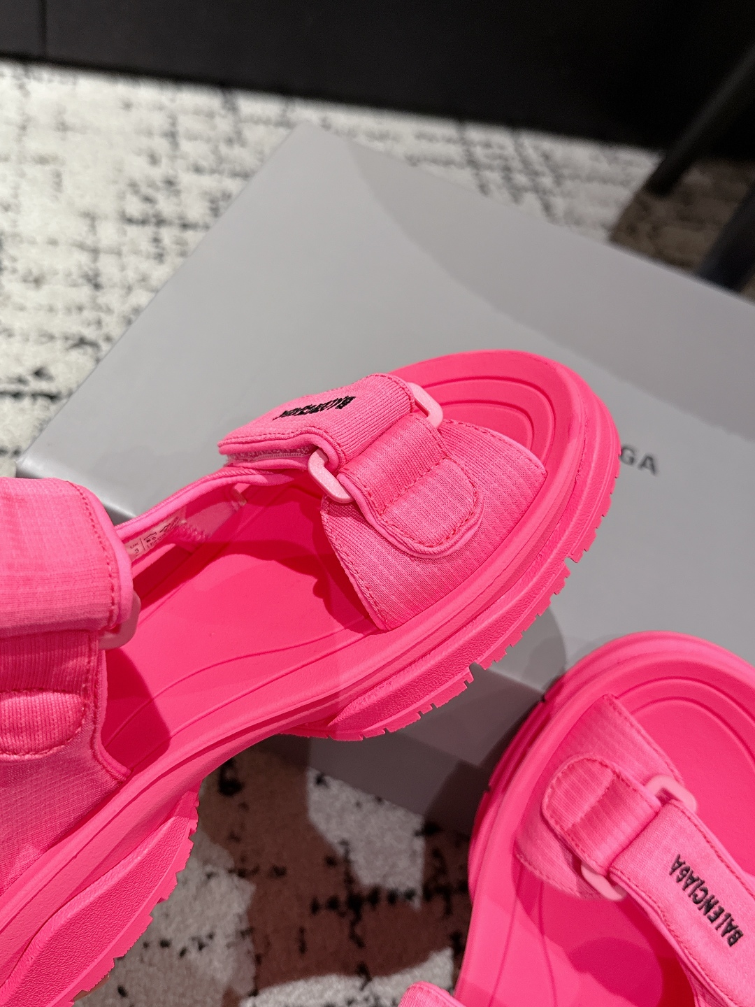 Balenciaga Tourist Series Unisex Velcro Sandals